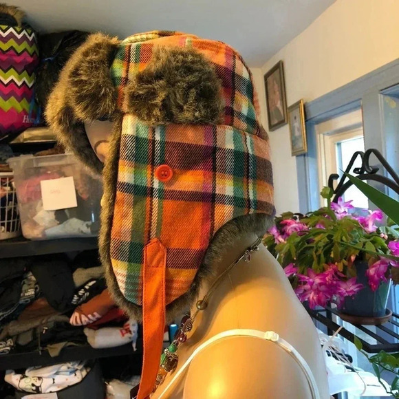 D&Y Cozy Faux Fur Unisex Adult Warm Cozy winter hat ears cover One size fit most - Picture 2 of 7